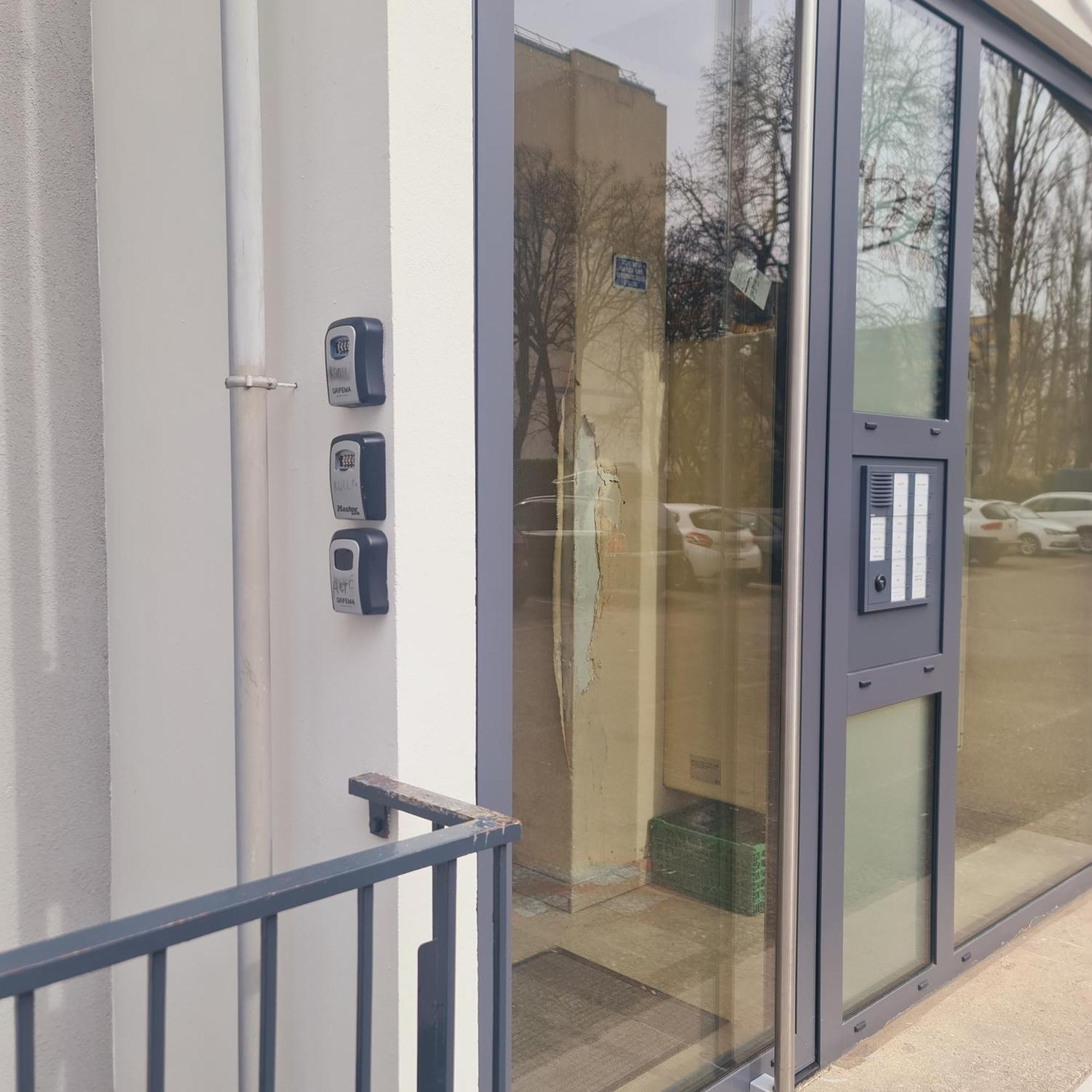 Studio Kaan Avec Terasse 5Mn Basel Airport Saint-Louis  Eksteriør billede